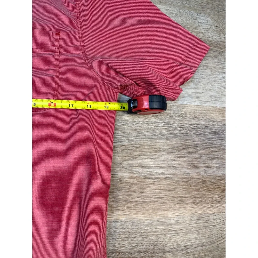 The North Face (Red) Short Sleeve Button Down Mens Medium